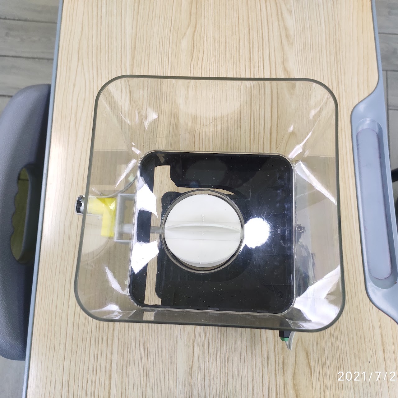 Top view of the automatic pet feeder prototype from the original Academy4Tech project page